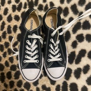 Black Converse Low Top Chucks